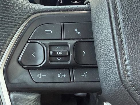 Used 2025 Toyota Tacoma TRD Off-Road AWD/4WD image 16