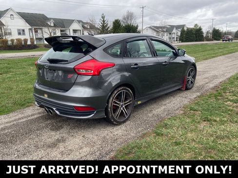 Used 2018 Ford Focus ST w/ Equipment Group 402A image 5