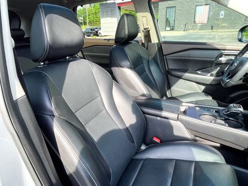 Used 2022 Nissan Rogue SL w/ SL Premium Package image 7