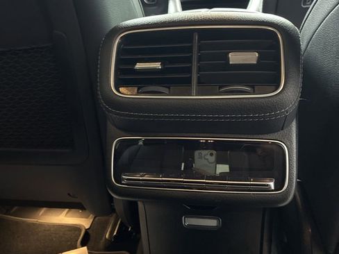 Used 2024 Mercedes-Benz GLS 450 4MATIC image 32