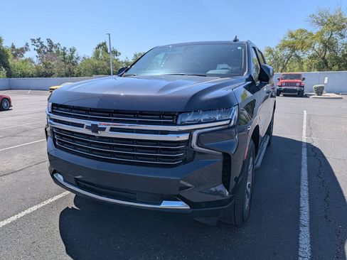 Used 2022 Chevrolet Tahoe LT w/ Luxury Package image 2
