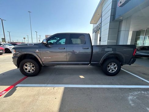 Used 2021 RAM 2500 Laramie AWD/4WD image 2