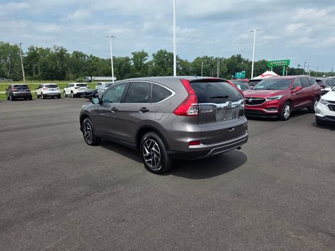 Used 2016 Honda CR-V SE image 5