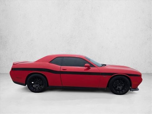 Used 2019 Dodge Challenger R/T RWD image 4