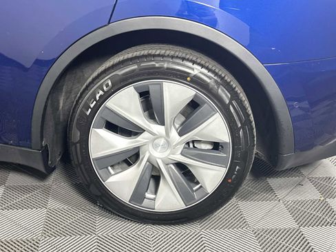 Used 2022 Tesla Model Y Long Range AWD/4WD image 20