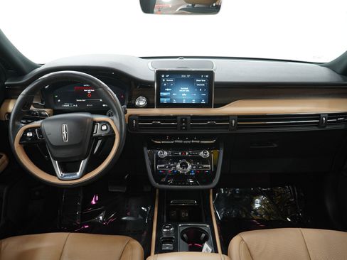 Used 2022 Lincoln Corsair Reserve w/ Equipment Group 201A AWD/4WD image 18