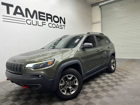 Used 2019 Jeep Cherokee Trailhawk AWD/4WD image 1