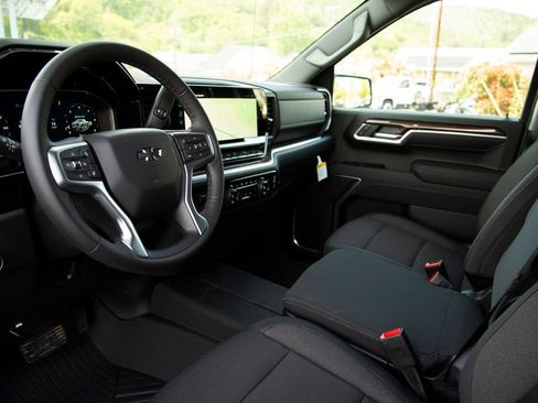 New 2026 Chevrolet Silverado 1500 RST w/ Z71 Off-Road Package AWD/4WD image 12