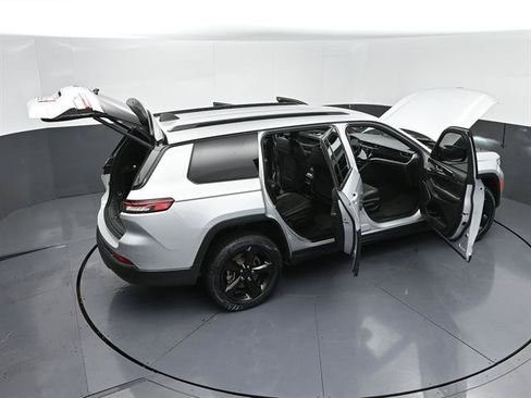 Used 2021 Jeep Grand Cherokee L Laredo RWD image 51