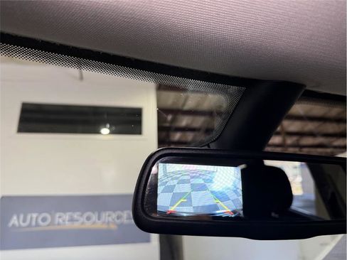 Used 2019 Dodge Journey SE image 41