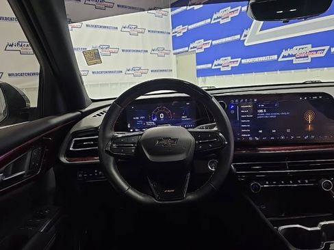 Used 2024 Chevrolet Traverse RS w/ LPO, Floor Liner Package image 2