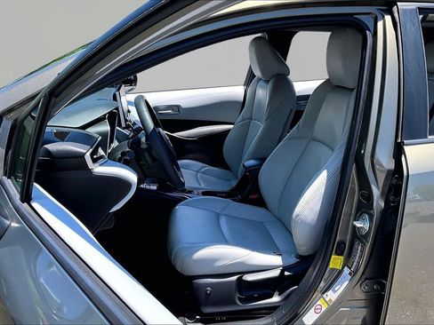 Used 2020 Toyota Corolla SE FWD image 18