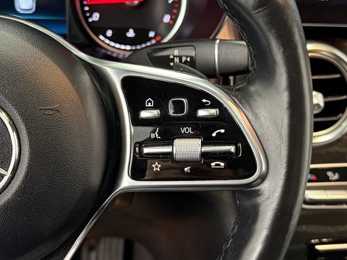 Used 2020 Mercedes-Benz GLC 300 4MATIC SUV image 19