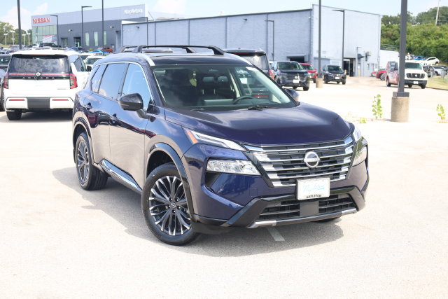 Certified 2026 Nissan Rogue Platinum w/ Platinum Premium Package AWD/4WD image 2
