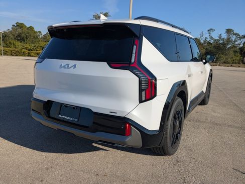 New 2026 Kia EV9 GT-Line image 5