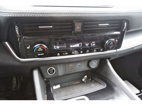 Used 2023 Nissan Rogue SV w/ SV Premium Package FWD image 20