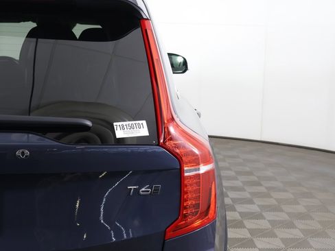 Used 2021 Volvo XC90 T6 Momentum w/ Climate Package image 19
