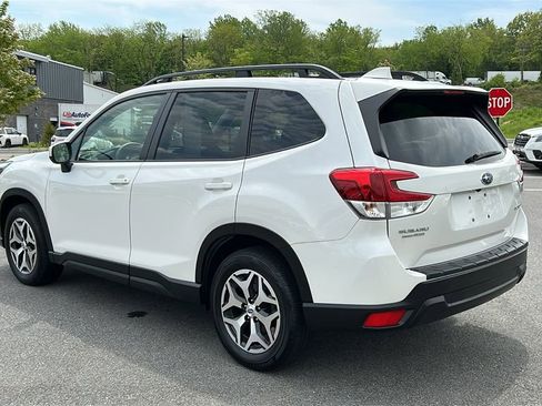 Certified 2022 Subaru Forester Premium AWD/4WD image 6