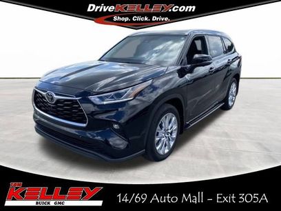 Used 2023 Toyota Highlander Limited