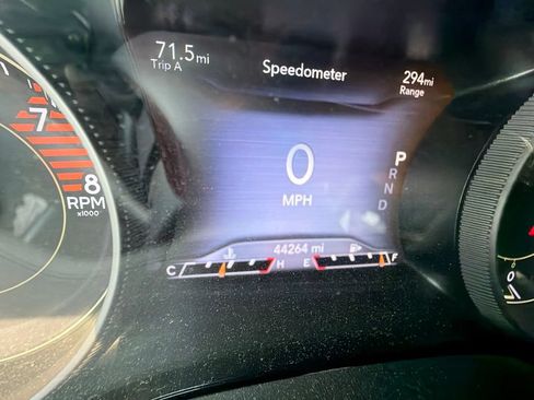 Used 2021 Jeep Cherokee Latitude Lux w/ Comfort/Convenience Group AWD/4WD image 12