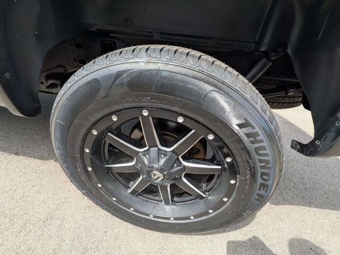 Used 2018 Ford F150 Lariat w/ Equipment Group 502A Luxury image 11