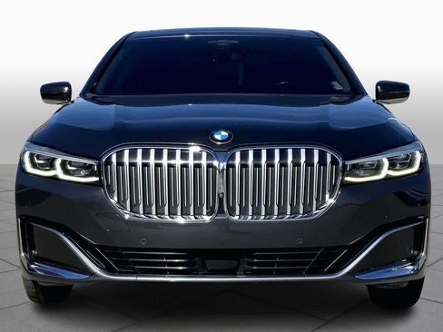 Used 2021 BMW 750i xDrive 750i xDrive w/ Luxury Rear Seating Package image 2