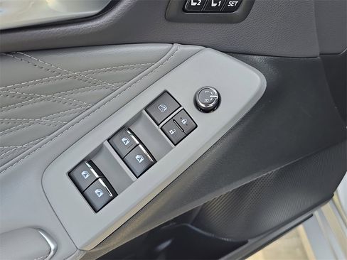 Used 2021 Toyota Avalon Limited image 21