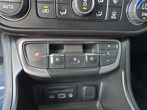 Certified 2022 GMC Terrain AT4 w/ Infotainment Package II AWD/4WD image 22
