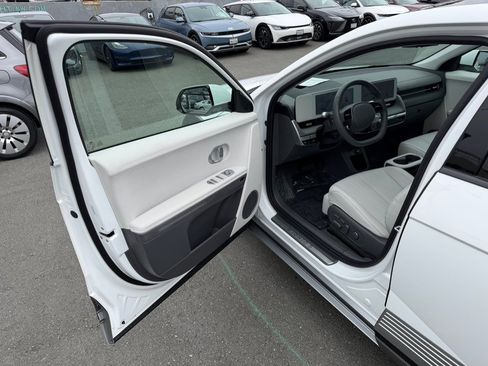 Used 2024 Hyundai Ioniq 5 Limited RWD image 9