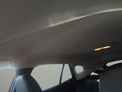 Used 2025 Chevrolet Trax LT w/ LT Convenience Package FWD image 11