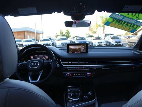 Used 2019 Audi Q7 3.0T Prestige AWD/4WD image 31