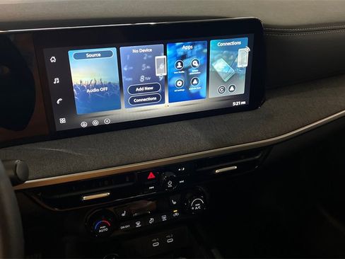 New 2026 Nissan Kicks SV w/ SV Premium Package image 11