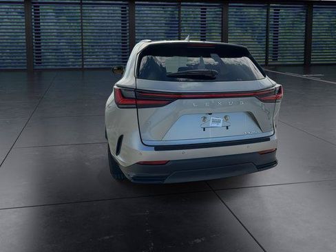 Certified 2025 Lexus NX 250 FWD w/ Accessory Package (K3) image 7
