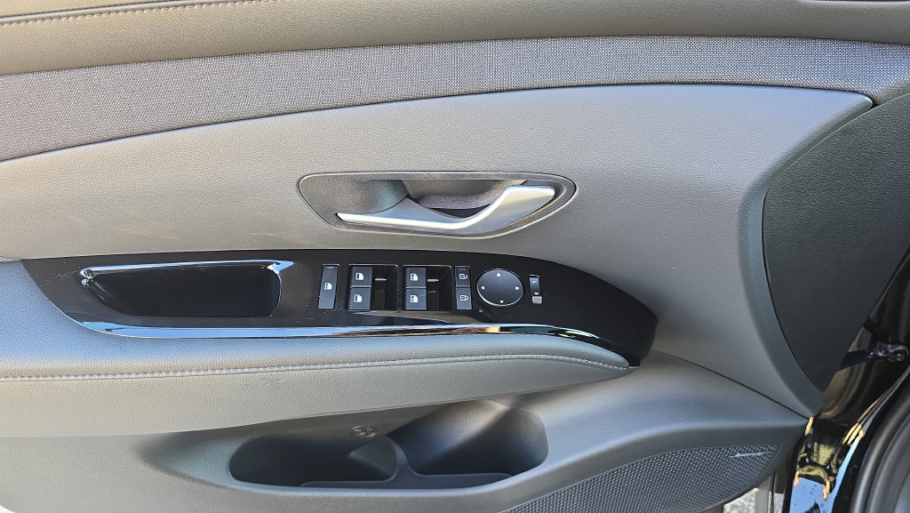New 2026 Hyundai Tucson Limited AWD/4WD image 16