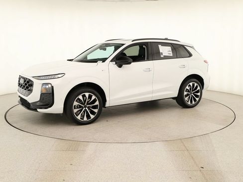 New 2026 Audi Q3 quattro 2.0T AWD/4WD image 13