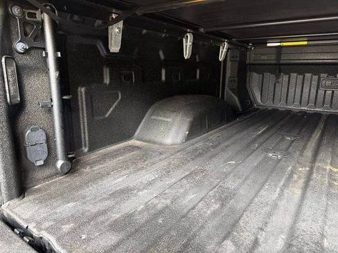 Used 2025 GMC Sierra 2500 AT4 w/ AT4 Premium Plus Package AWD/4WD image 10