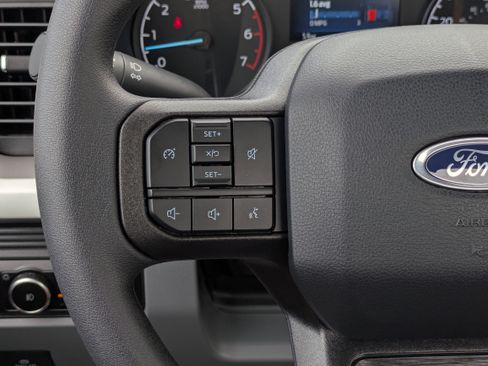 New 2026 Ford F250 XL w/ XL Chrome Package image 21