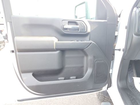 Used 2024 Chevrolet Silverado 2500 Custom w/ Custom Value Package image 30