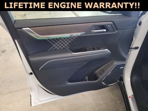 New 2026 GMC Acadia Denali w/ Super Cruise Package image 14