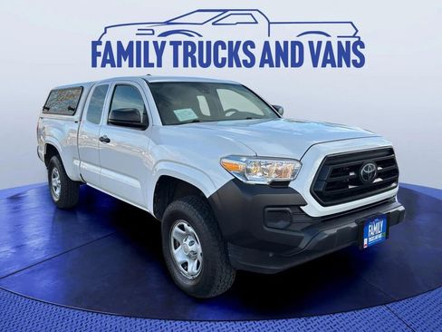 Used 2022 Toyota Tacoma SR image 6