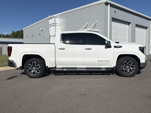 Used 2026 GMC Sierra 1500 SLT RWD image 12