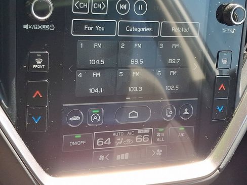Used 2024 Subaru Crosstrek 2.0i Premium AWD/4WD image 17