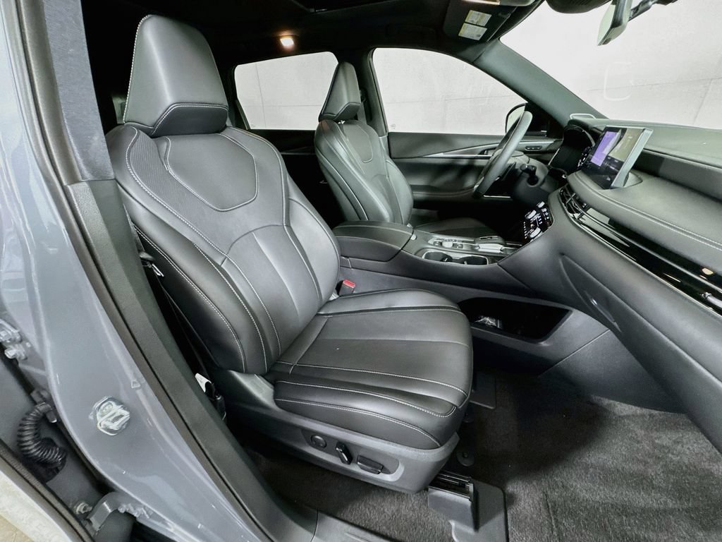 Certified 2027 INFINITI QX60 Sport w/ Dark Cargo Package AWD/4WD image 40