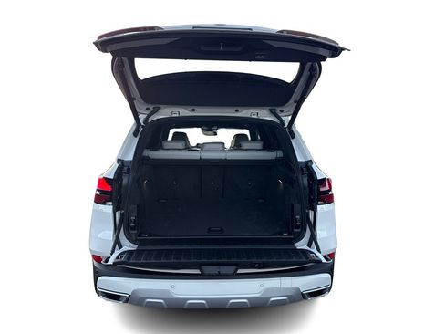 New 2026 BMW X5 sDrive40i image 13