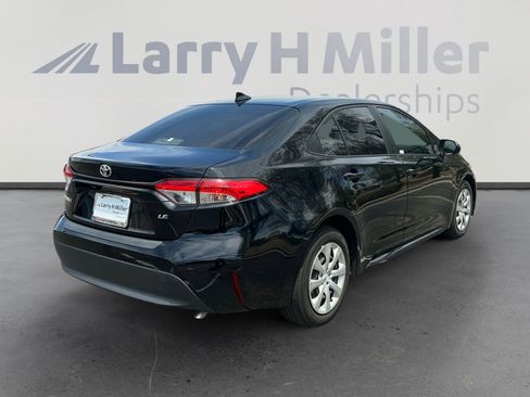 Used 2023 Toyota Corolla LE w/ Carpet Mat Package (TMS) FWD image 5