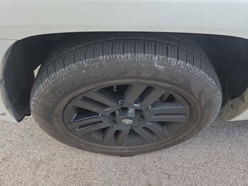 Used 2022 Toyota 4Runner Limited image 10