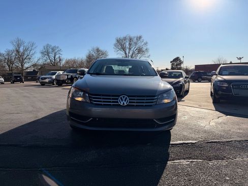 Used 2013 Volkswagen Passat TDI SE FWD image 9