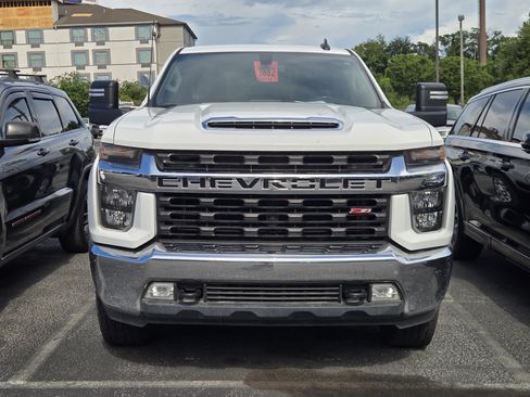Used 2023 Chevrolet Silverado 3500 LT w/ Convenience Package AWD/4WD image 2