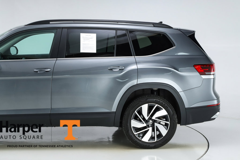 New 2025 Volkswagen Atlas SE w/ Panoramic Sunroof Package FWD image 44