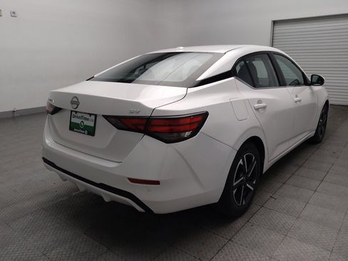 Used 2024 Nissan Sentra SV FWD image 9